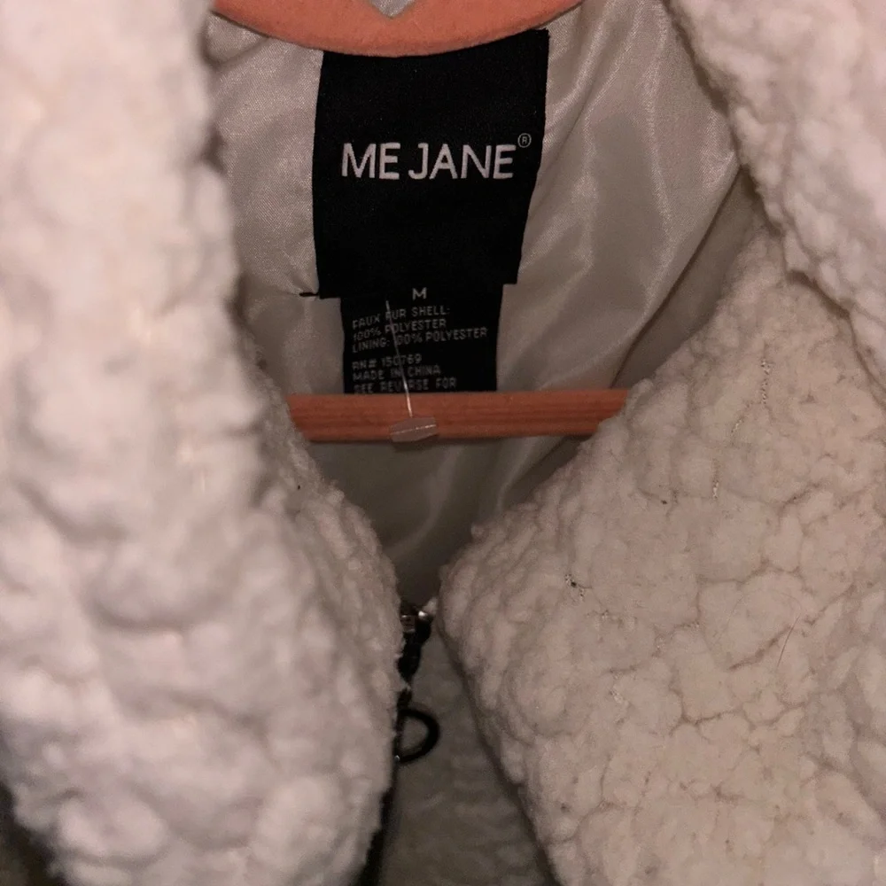 Cozy White Sherpa Jacket cream zip front me Jane brand like new - Picture 7 of 14